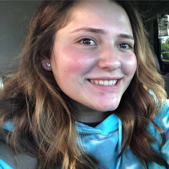 Meet your Posher, Kaylee - Picture 1 of 1